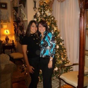 Nice vintage Cache, blouse.